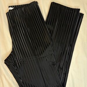 Good American Black Wide Leg Pants with Textured Pleats